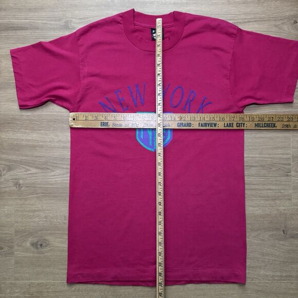 Vintage 90s Host Marriot Pink New York NY Spellout Single Stitch Size M TShirt - Picture 6 of 8